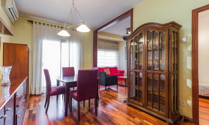 El Poble-sec Apartment | ApartEasy - Port Barcelona