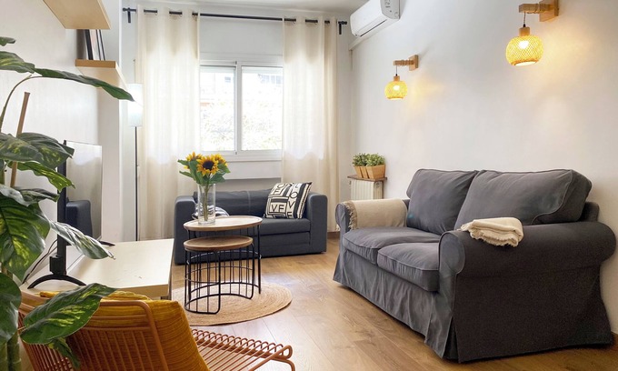 Les Corts Apartment | Apartment 3 Bedrooms Camp Nou