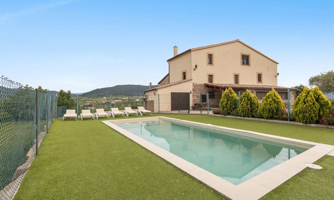 Cardona House | Country House 'Cal Miró' with Mountain View, Wi-Fi