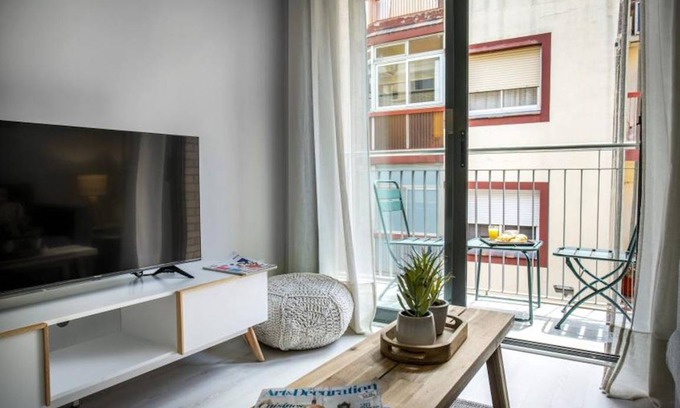 Collblanc y La Torrassa Apartment | 55 m² Apartment ∙ 2 bedrooms ∙ 5 guests