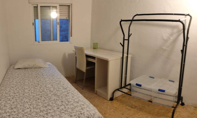 La Maternitat i Sant Ramon Resort | 150 m² Private room ∙ 1 bedroom ∙ 1 guest