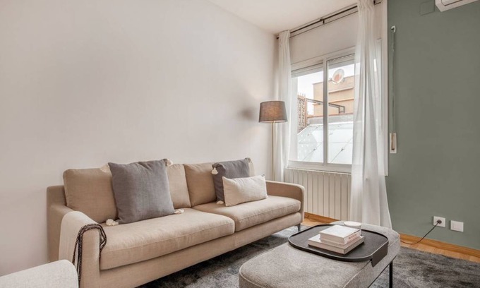 La Maternitat i Sant Ramon Apartment | 76 m² Apartment ∙ 2 bedrooms ∙ 3 guests