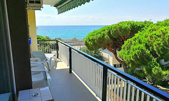 Sant Andreu de Llavaneres Apartment | 80 m² Apartment ∙ 3 bedrooms ∙ 8 guests