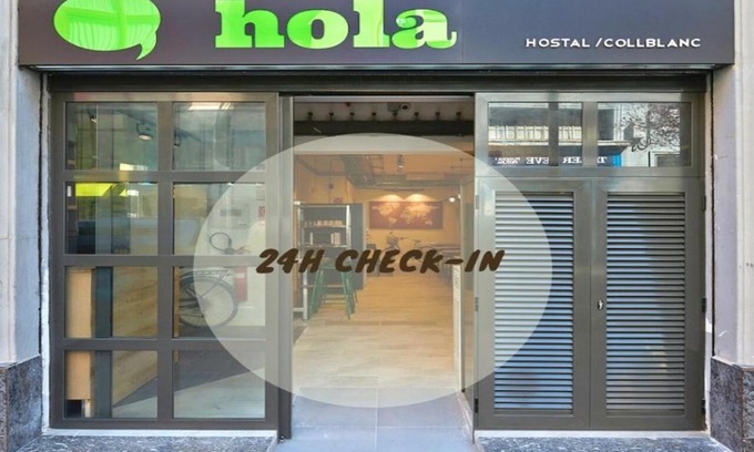 Collblanc y La Torrassa Hostel | Hola Hostal Collblanc