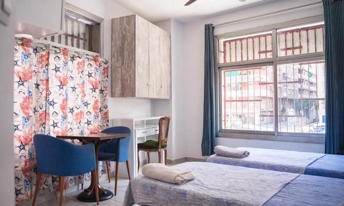 La Bordeta House | Hostal Ideal Badal