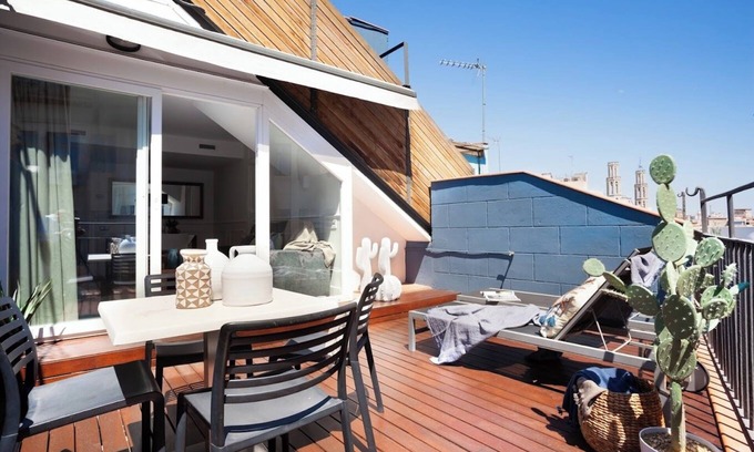 Gothic Quarter Apartment | Old Town building! Roof Terrace with views!