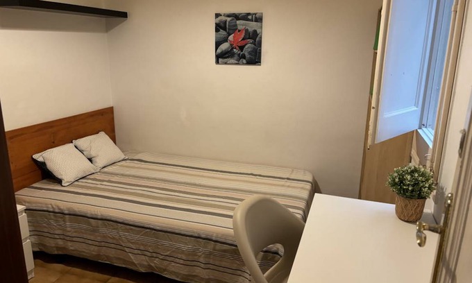 Sarria-Sant Gervasi Resort | Private room ∙ 1 bedroom ∙ 1 guest