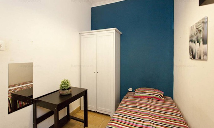 Sarria-Sant Gervasi Resort | Private room ∙ 1 bedroom ∙ 1 guest