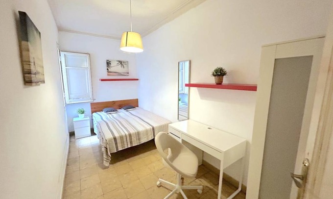 Sarria-Sant Gervasi Resort | Private room ∙ 1 bedroom ∙ 1 guest