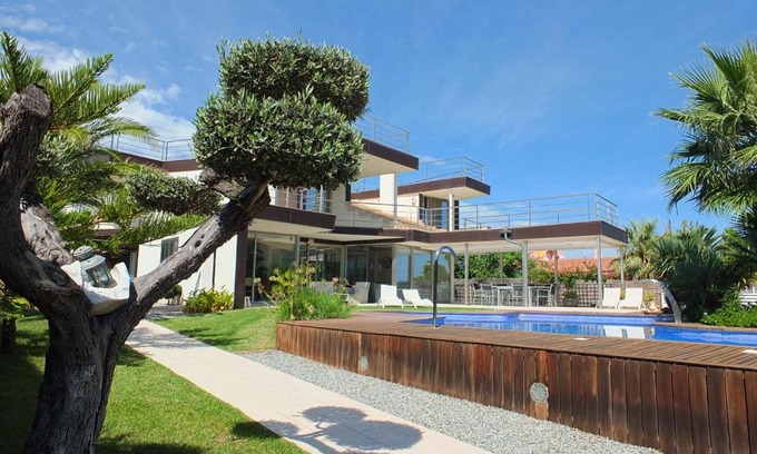 L Almadrava Villa | Villa Almadrava stunning 5bedroom villa with air-conditioning & private swimming pool