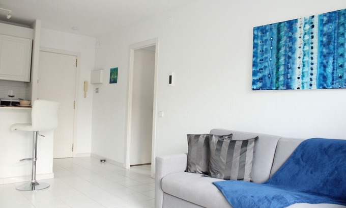 Sitges Town Center Apartment | White Penthouse