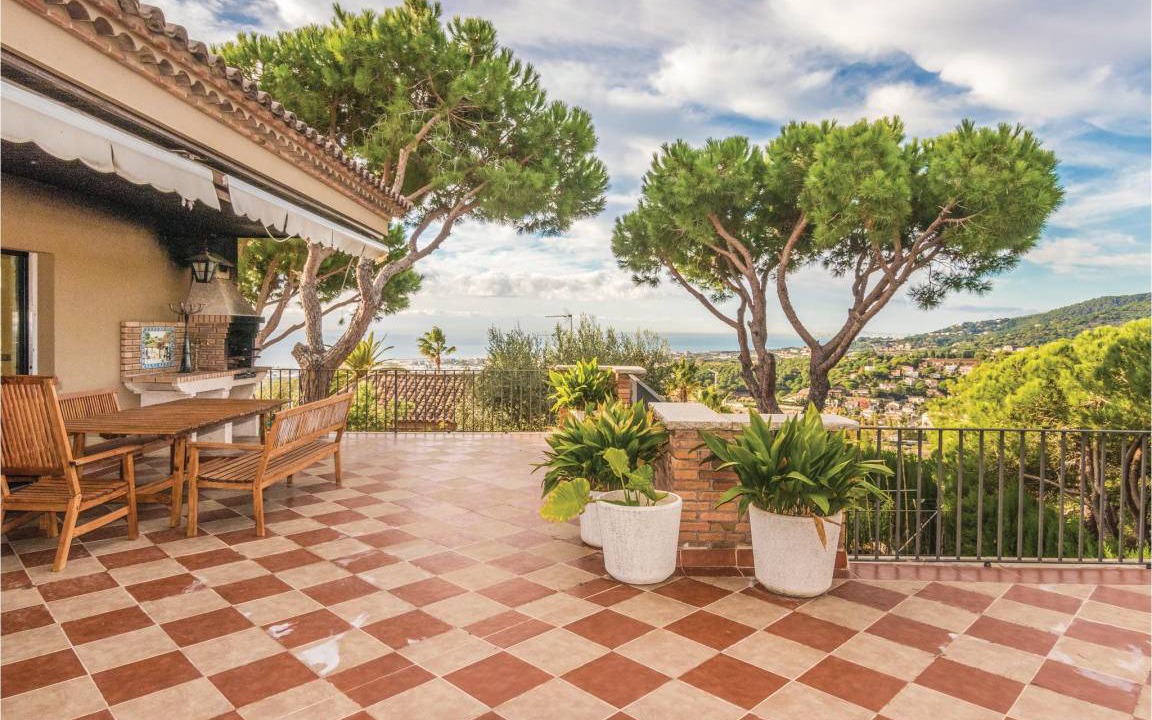 Photo of Others in Cabrils