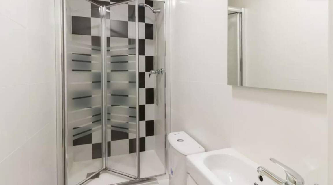 Photo of Bathroom in Sants