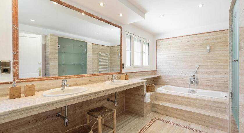 Photo of Bathroom in Teia