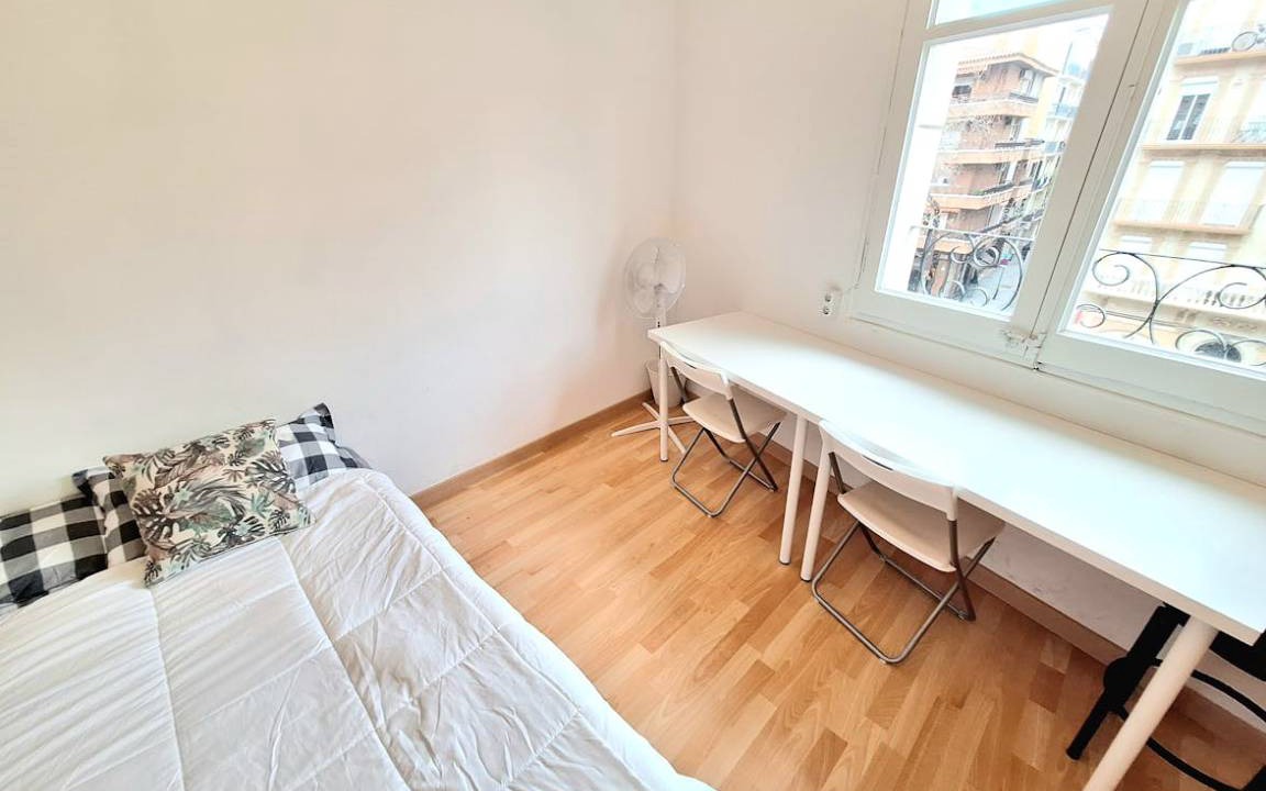 Photo of Bedroom in Sants