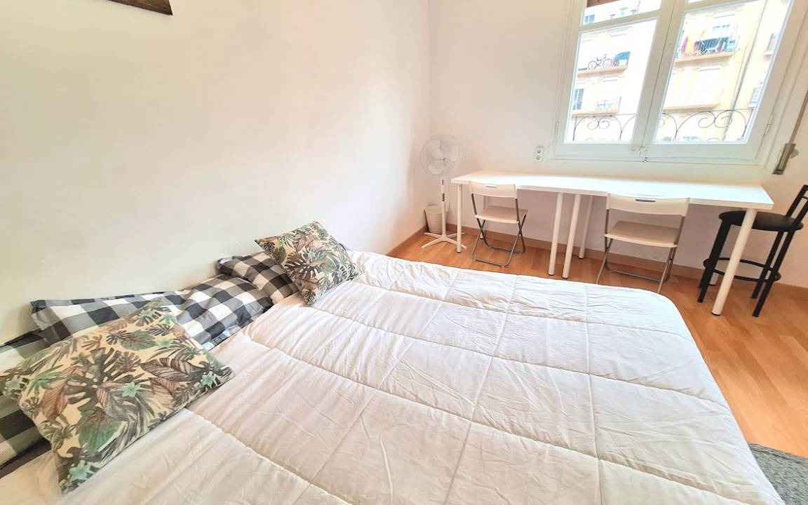 Photo of Bedroom in Sants
