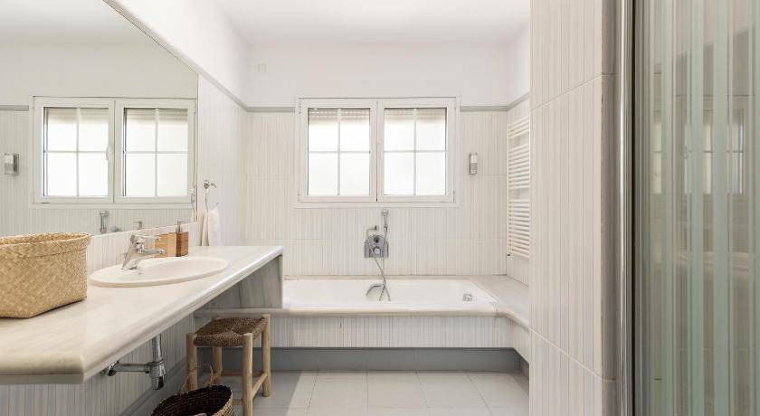 Photo of Bathroom in Teia