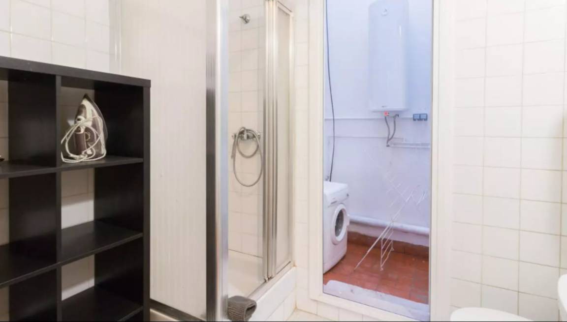 Photo of Bathroom in Sants