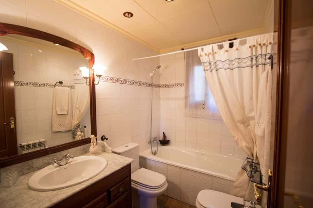 Photo of Bathroom in Vacarisses