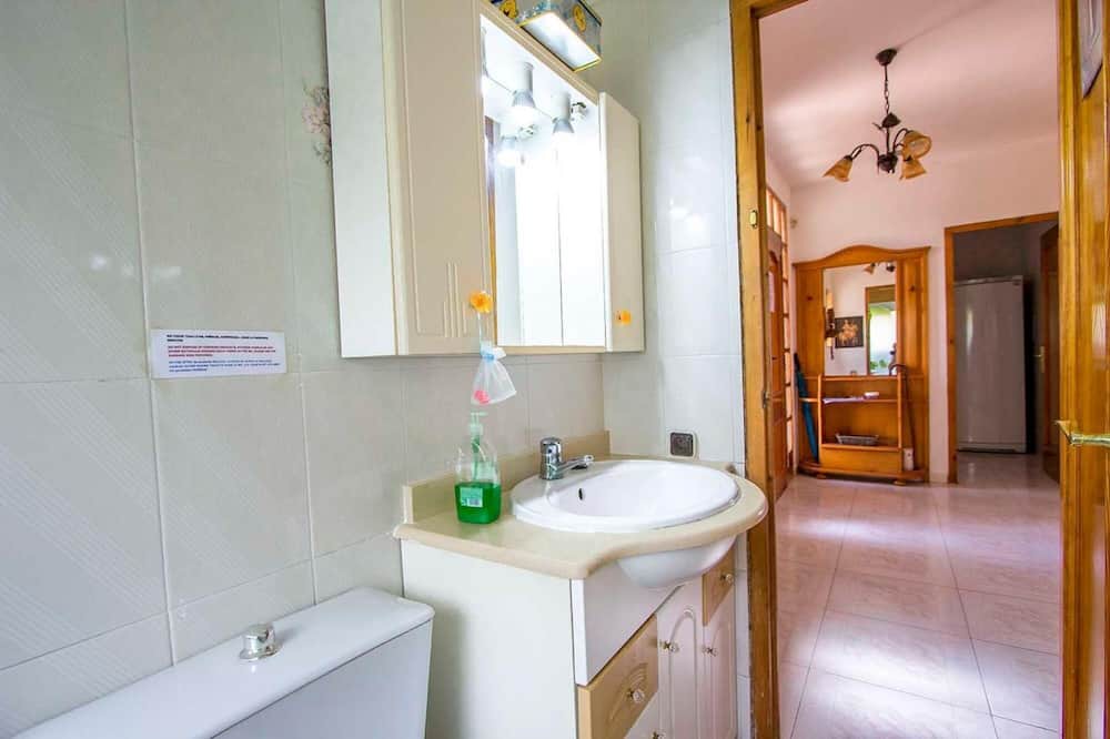 Photo of Bathroom in Castellet i la Gornal