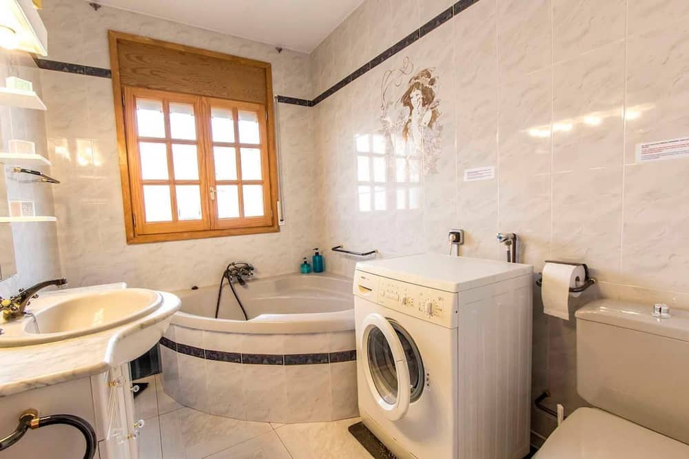 Photo of Bathroom in Castellet i la Gornal