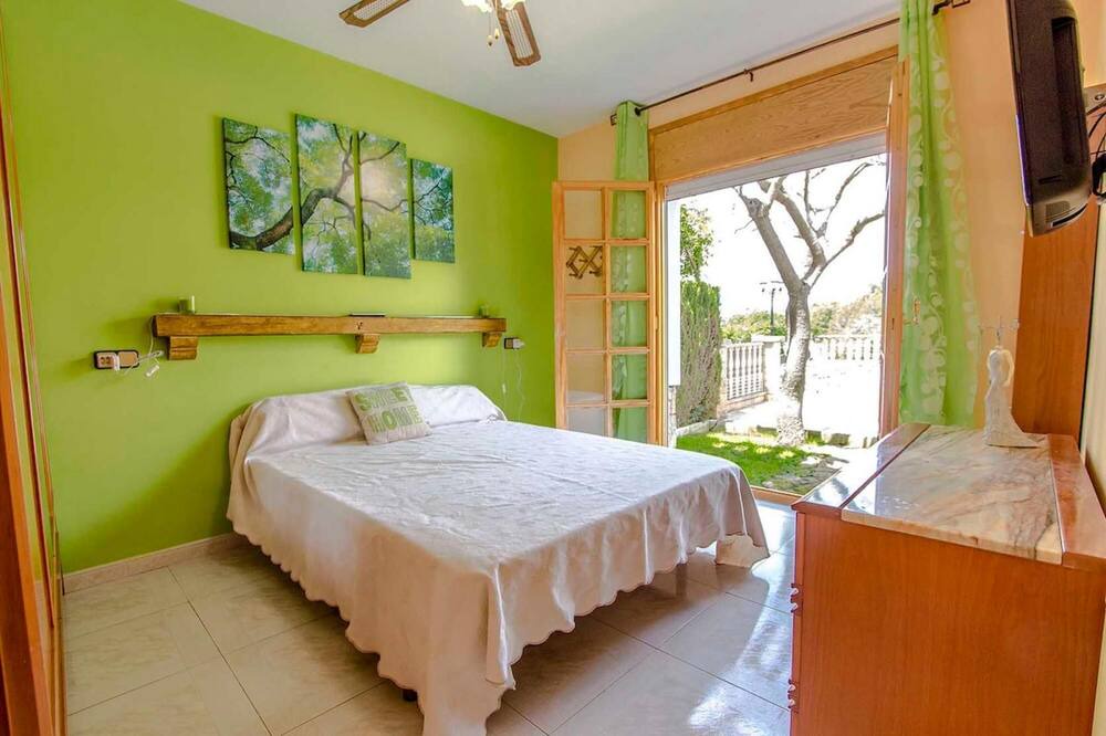 Photo of Bedroom in Castellet i la Gornal