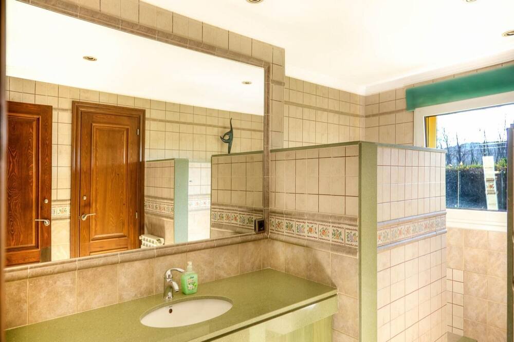 Photo of Bathroom in Sant Esteve de Palautordera
