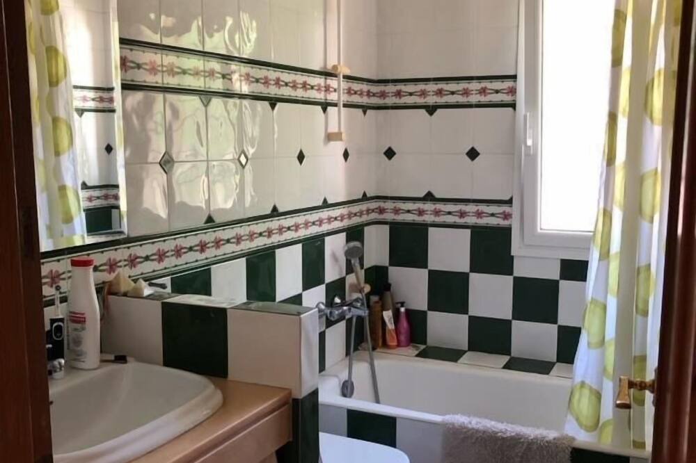 Photo of Bathroom in Masnou