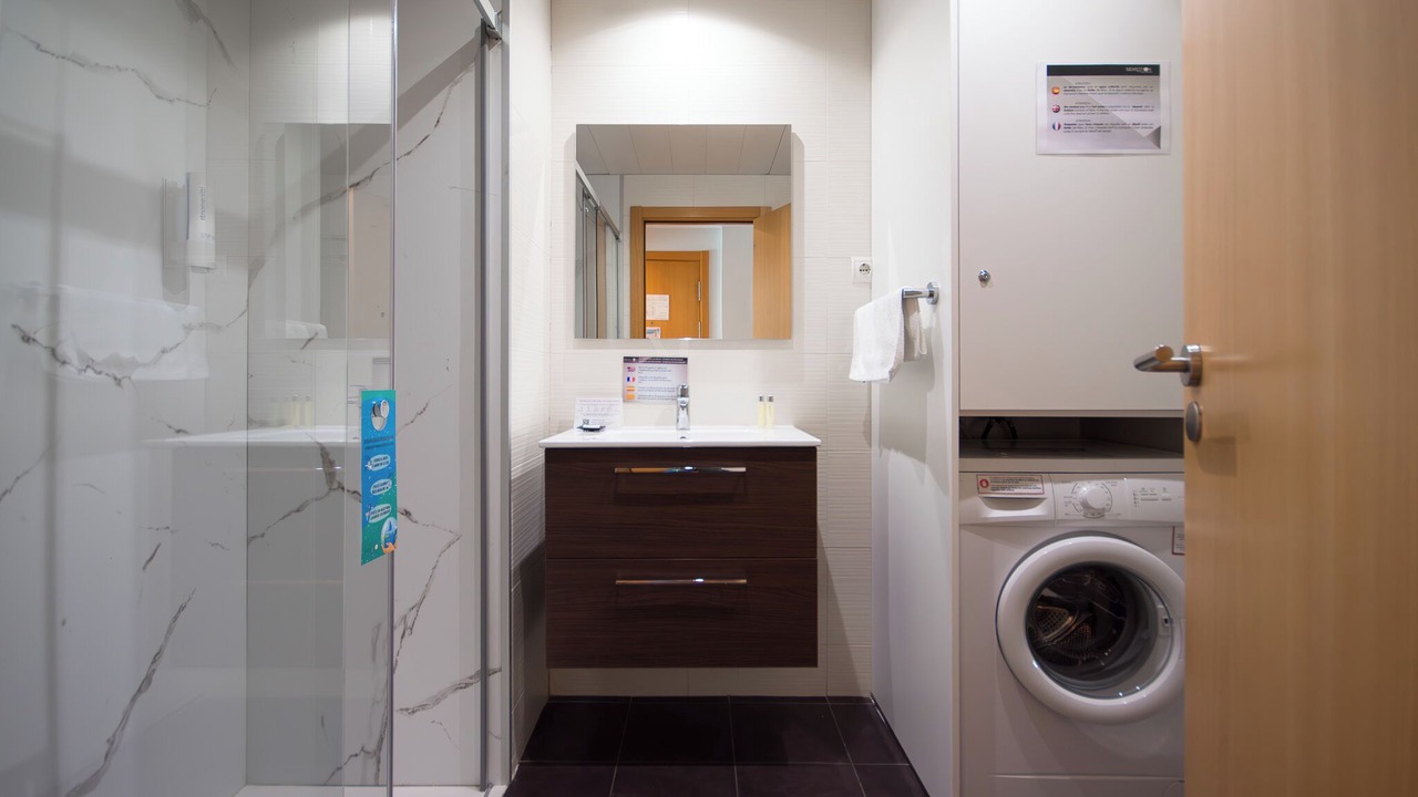 Photo of Bathroom in el Camp d'en Grassot i Gracia Nova