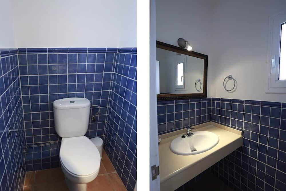 Photo of Bathroom in L Almadrava