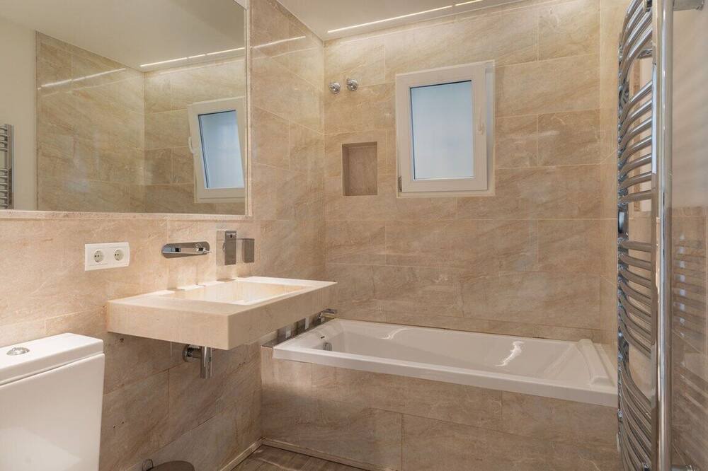 Photo of Bathroom in Nou Barris