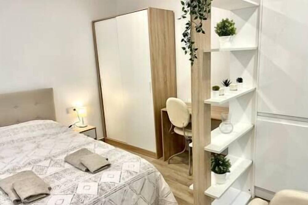 Photo of Bedroom in Barri Antic