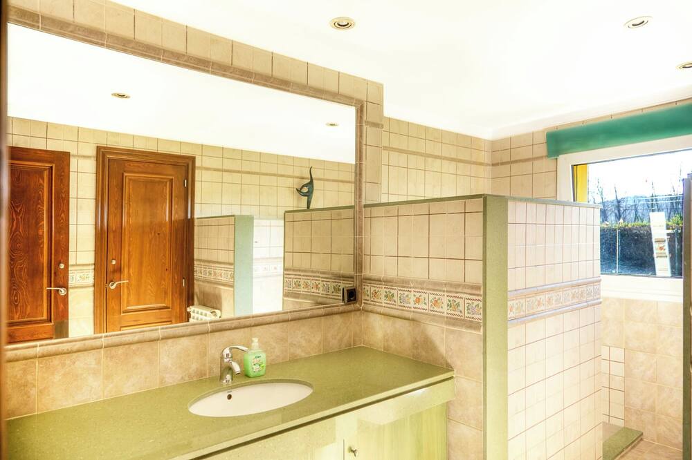Photo of Bathroom in Sant Esteve de Palautordera