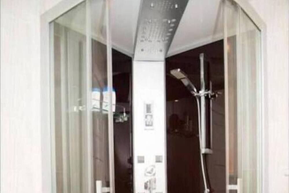 Photo of Bathroom in Nou Barris