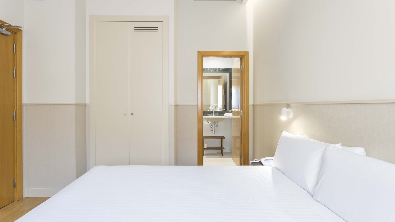 Photo of Bedroom in Terrassa