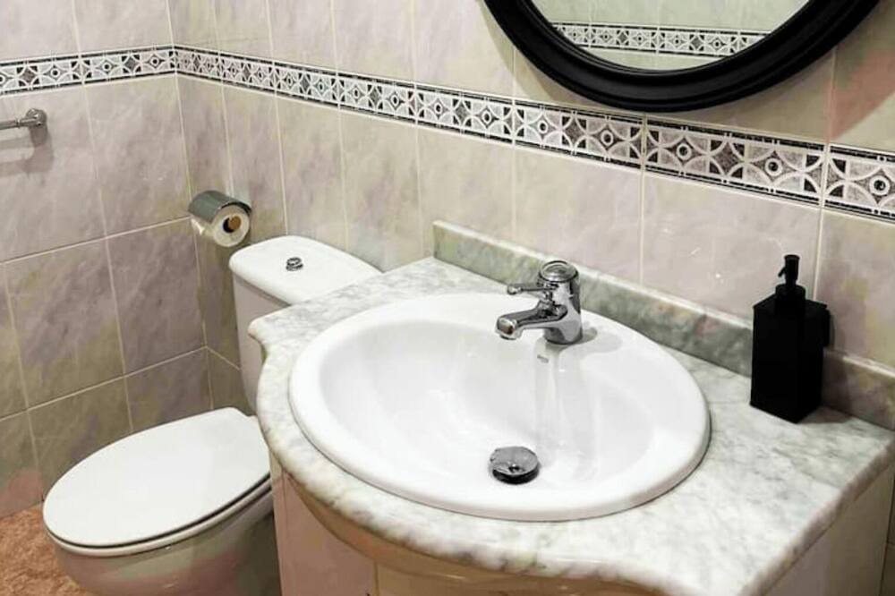 Photo of Bathroom in Canyelles