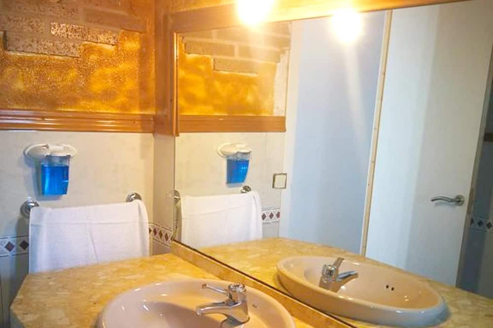 Photo of Bathroom in Esparraguera
