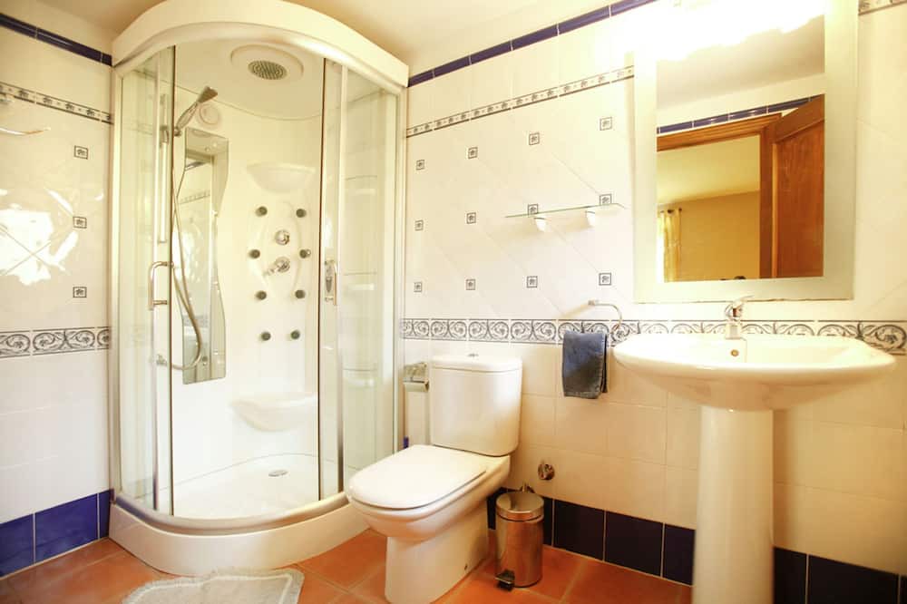 Photo of Bathroom in La Llacuna