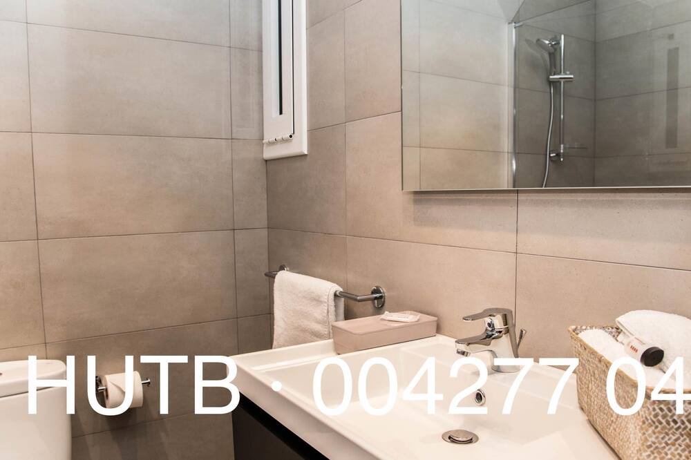 Photo of Bathroom in La Maternitat i Sant Ramon
