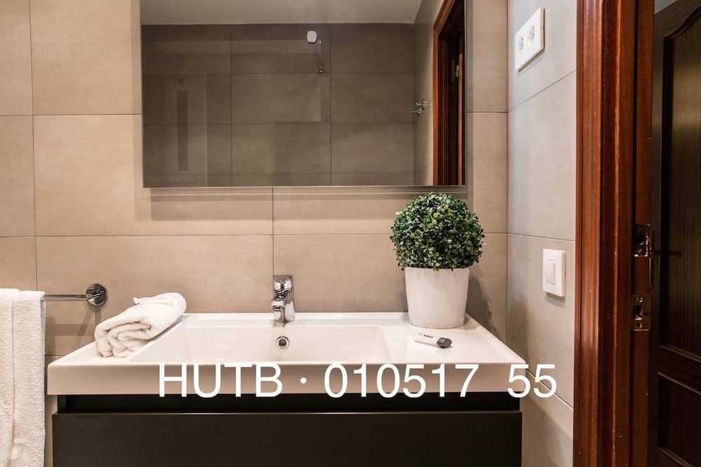 Photo of Bathroom in La Maternitat i Sant Ramon