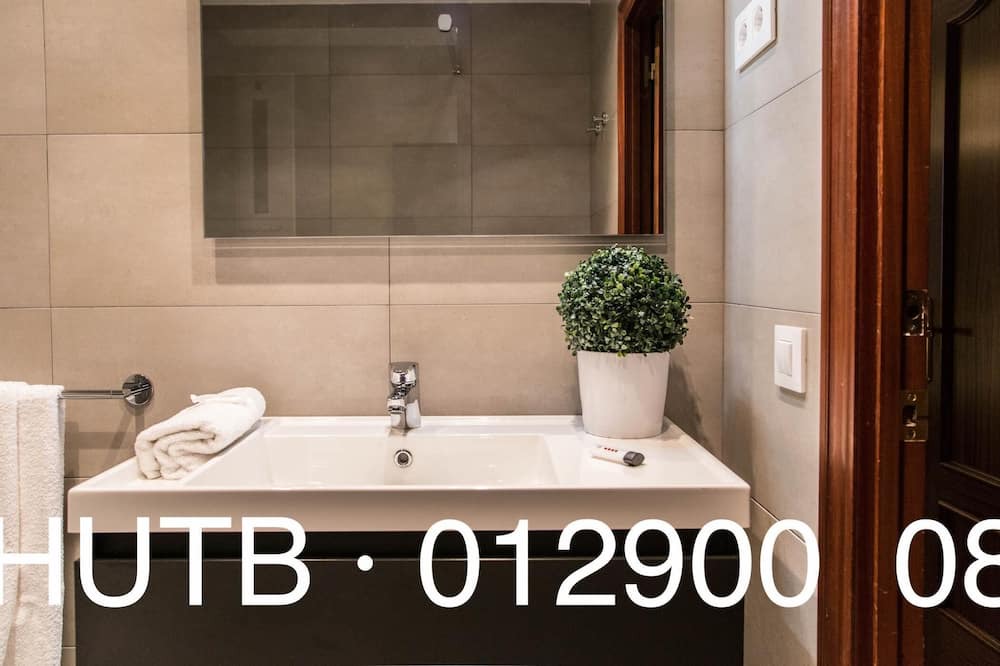 Photo of Bathroom in La Maternitat i Sant Ramon