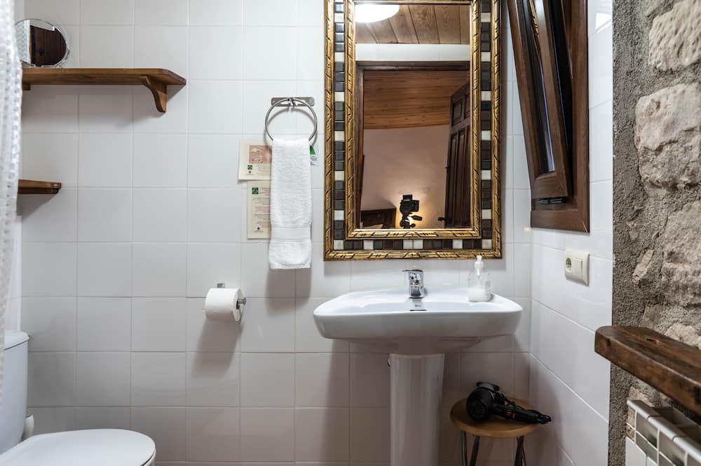Photo of Bathroom in Gargalla