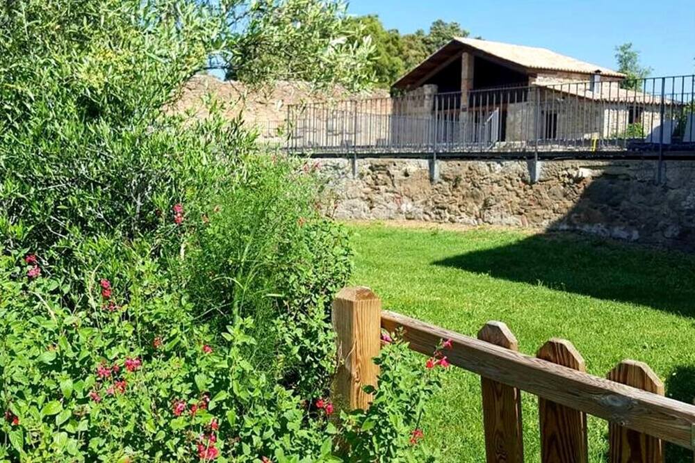 Photo of Outdoor in Viver i Serrateix