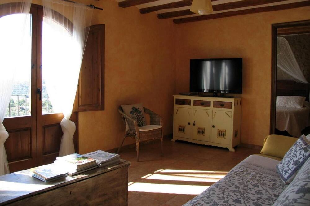 Photo of Livingroom in Viver i Serrateix