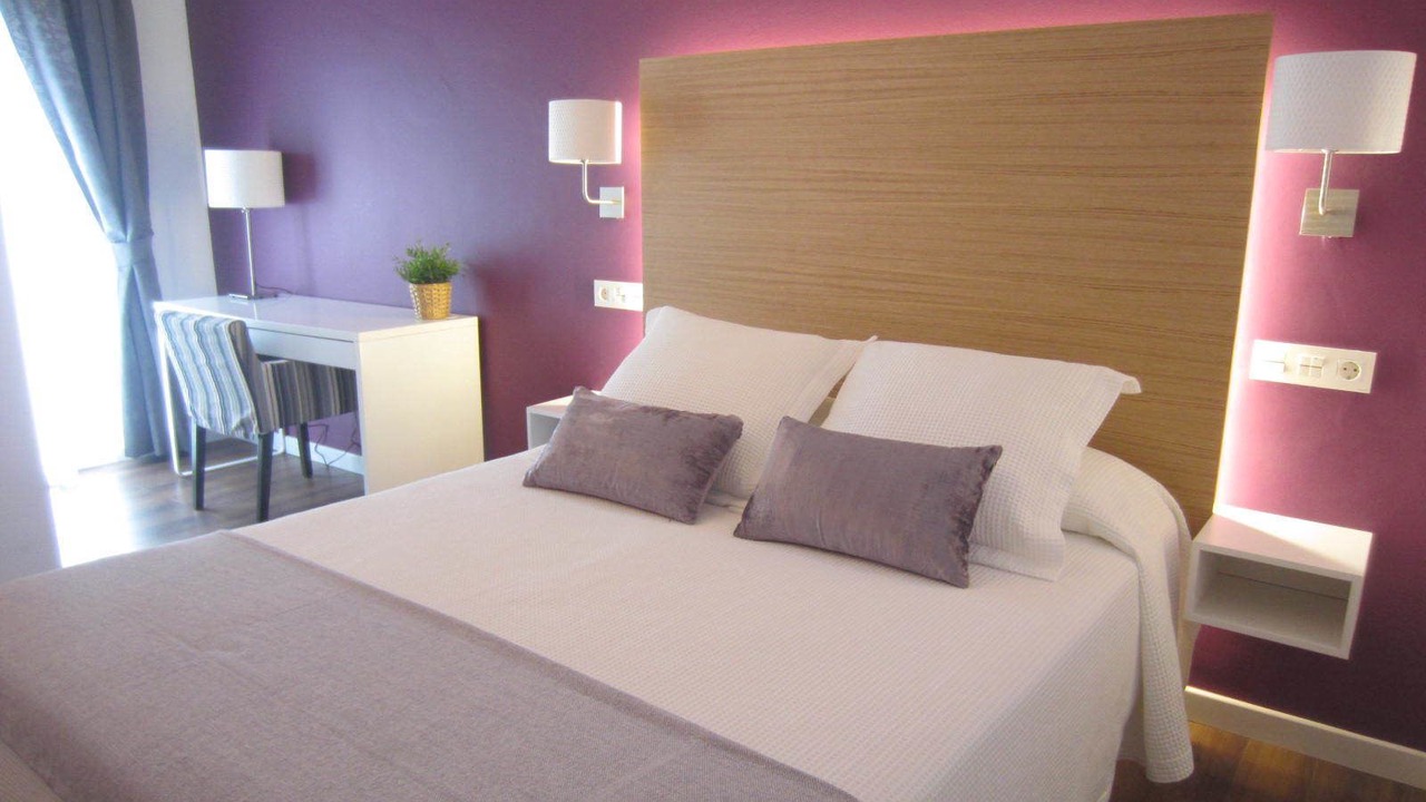 Photo of Bedroom in L Almadrava