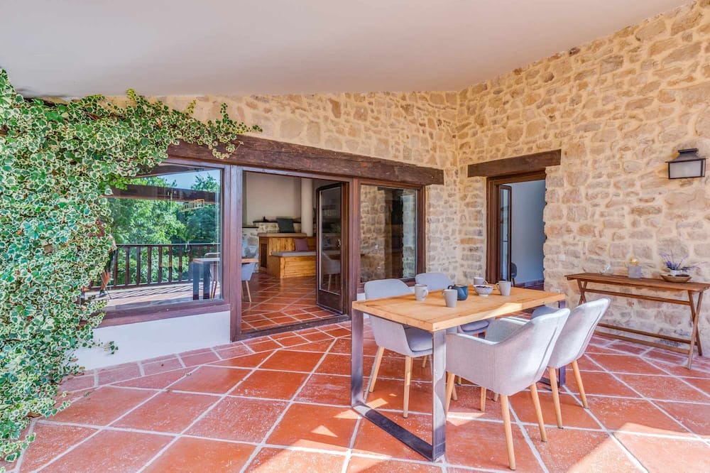 Photo of Patio Balcony in La Llacuna