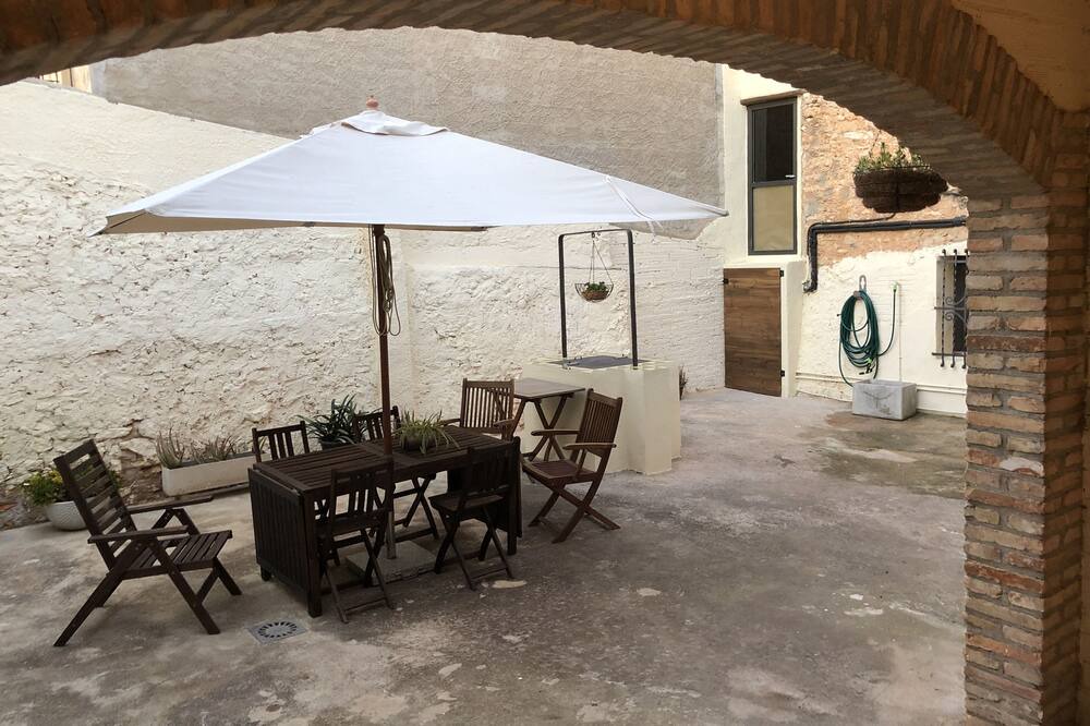 Photo of Patio Balcony in Castellet i la Gornal