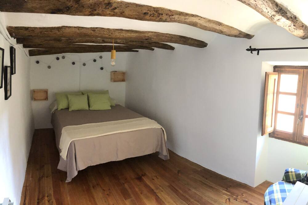 Photo of Bedroom in Castellet i la Gornal