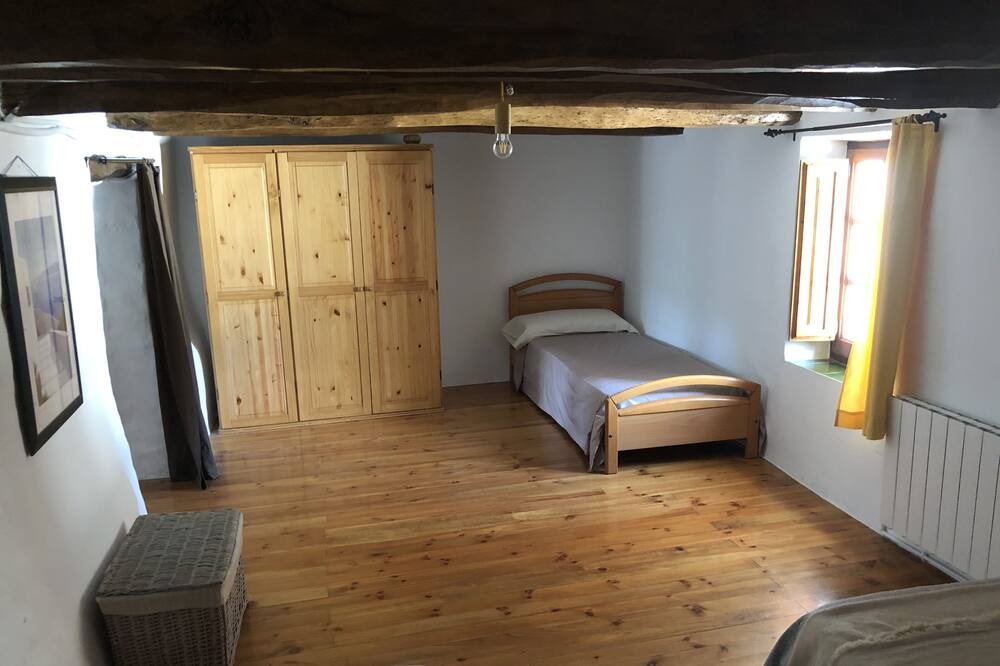 Photo of Bedroom in Castellet i la Gornal
