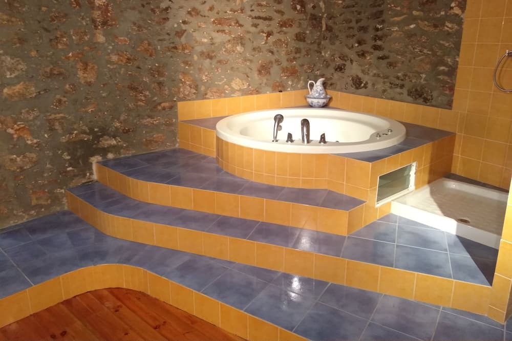 Photo of Bathroom in Castellet i la Gornal